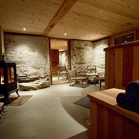 Alpen Charme - Chalet D'Hotes Et Spa Gsteig Exterior foto