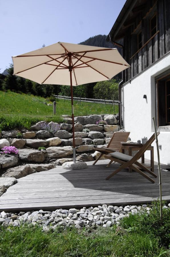 Bed and Breakfast Alpen Charme - Chalet D'Hotes Et Spa Gsteig Exterior foto