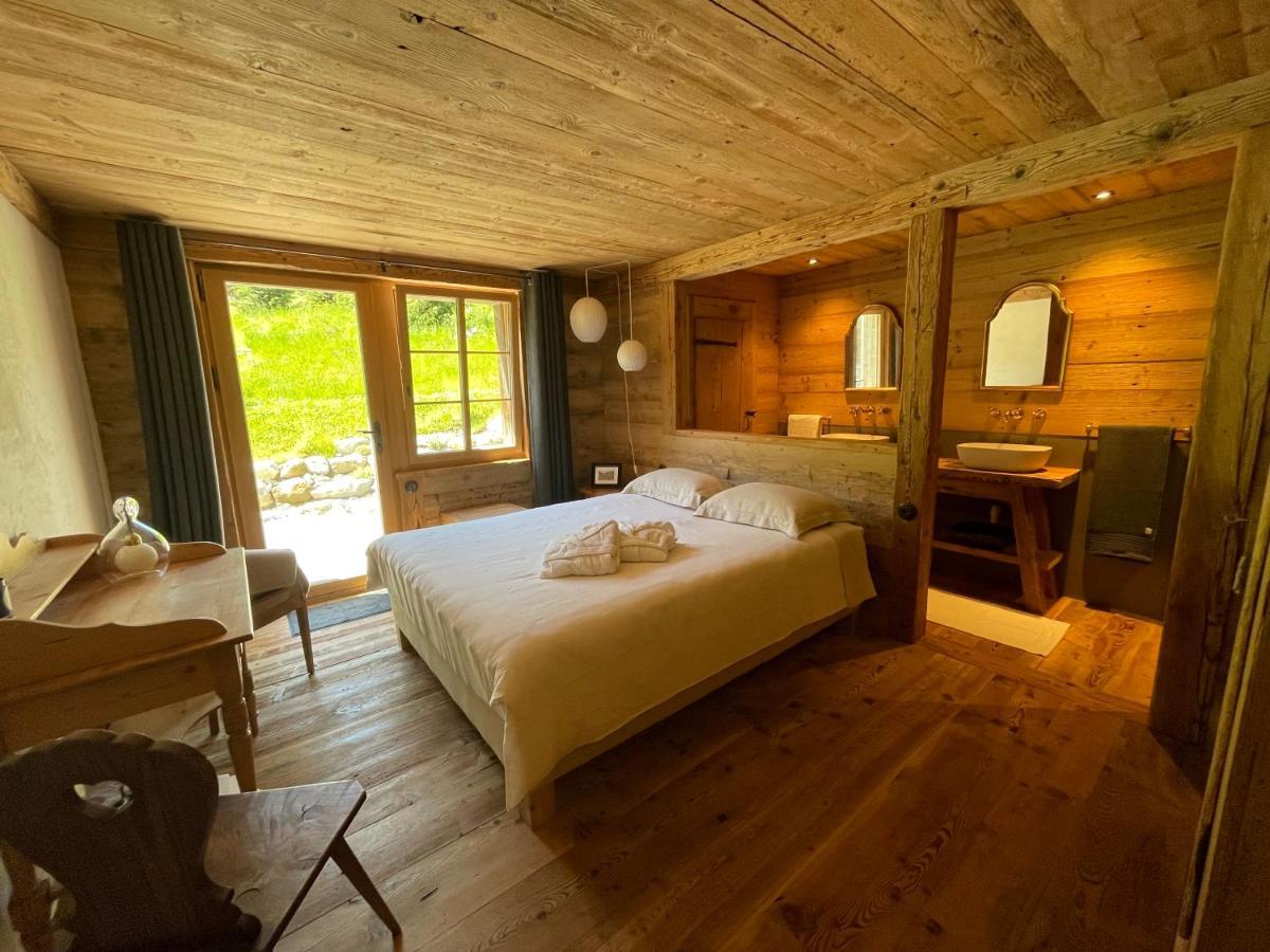 Bed and Breakfast Alpen Charme - Chalet D'Hotes Et Spa Gsteig Exterior foto