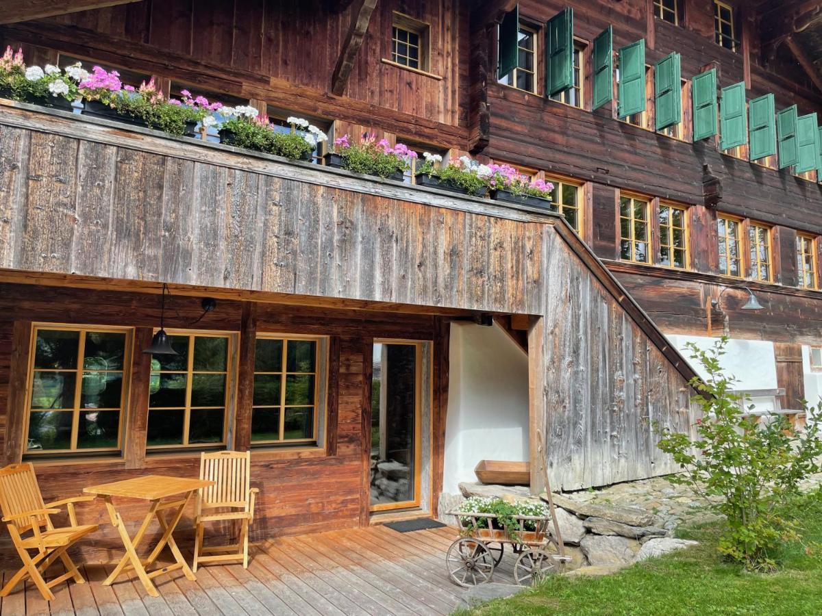 Alpen Charme - Chalet D'Hotes Et Spa Gsteig Exterior foto